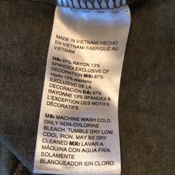 WHBM Satin vert stripe back, double ribbon trim v-neck long-sleeved comfy top - Picture 7 of 8